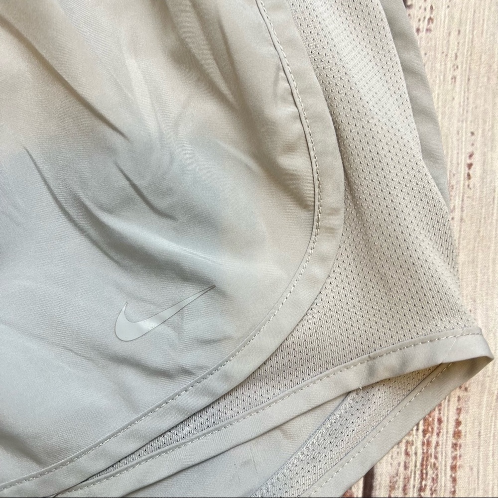 Nike Light Gray 3” Tempo Shorts. Size Small. - Picture 5 of 14